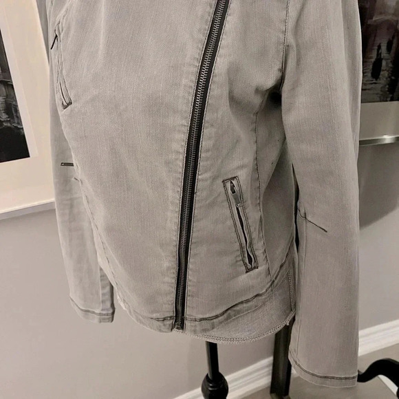 Moto Denim Jean Jacket,  Size M - Picture 4 of 11